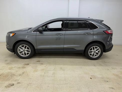 Used 2024 Ford Edge SEL w/ Convenience Package AWD/4WD image 2
