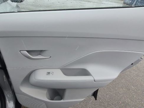 New 2026 Hyundai Kona SE image 14