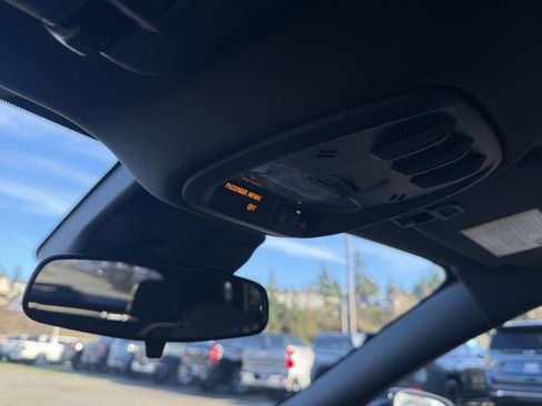 New 2026 Chevrolet Trax RS w/ Sunroof Package image 15