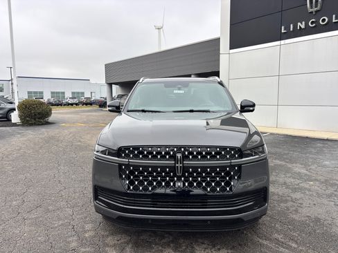 New 2026 Lincoln Navigator Black Label AWD/4WD image 2