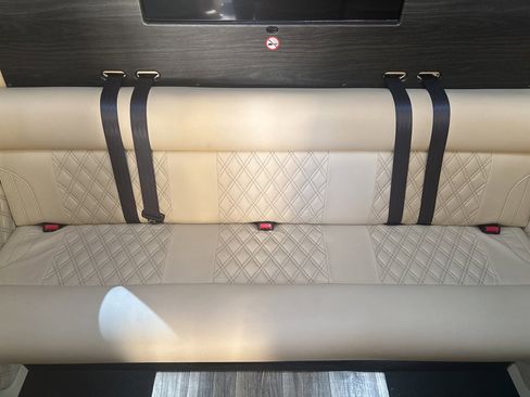 Used 2024 Mercedes-Benz Sprinter 3500 image 30