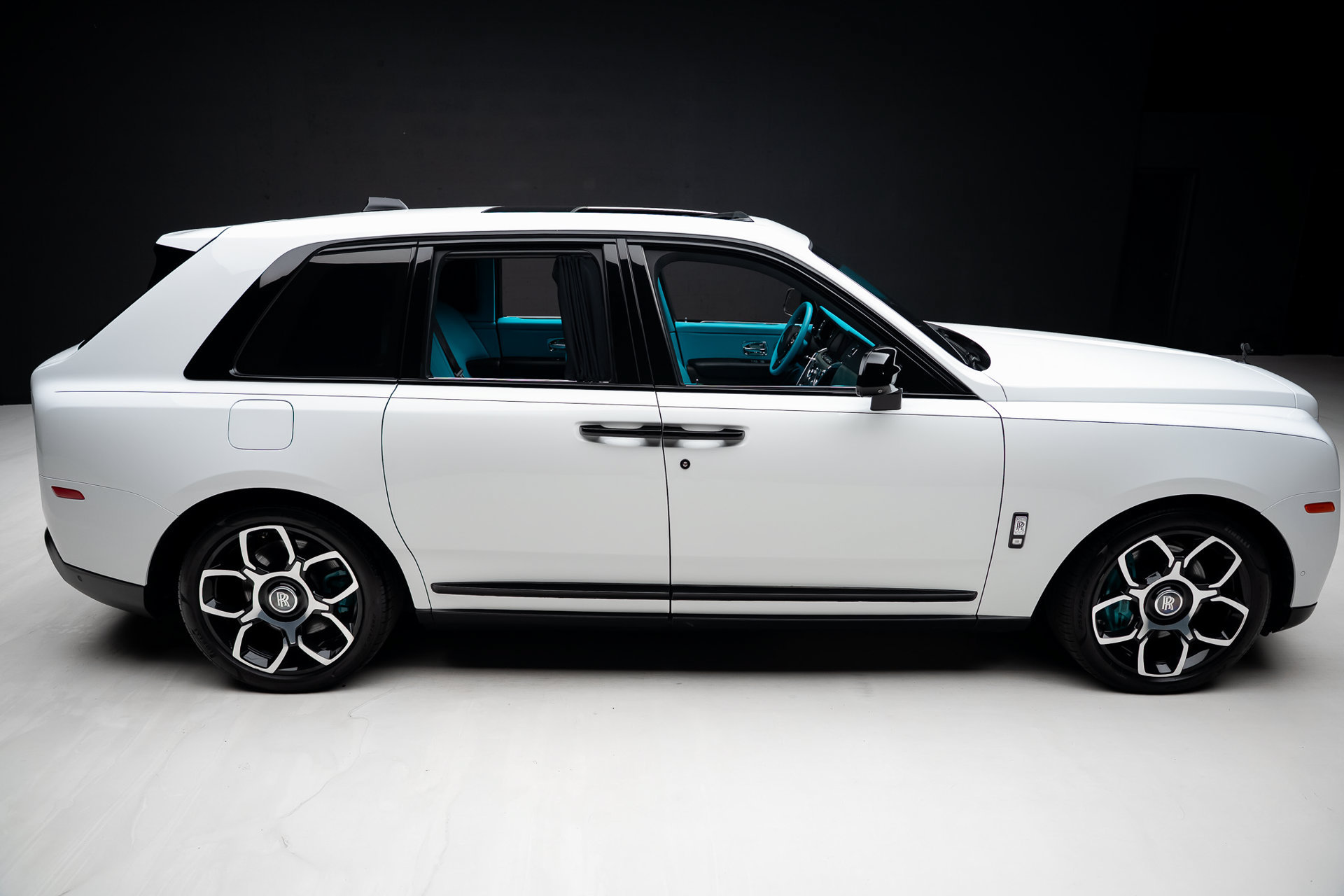 Used 2019 Rolls-Royce Cullinan AWD/4WD image 35