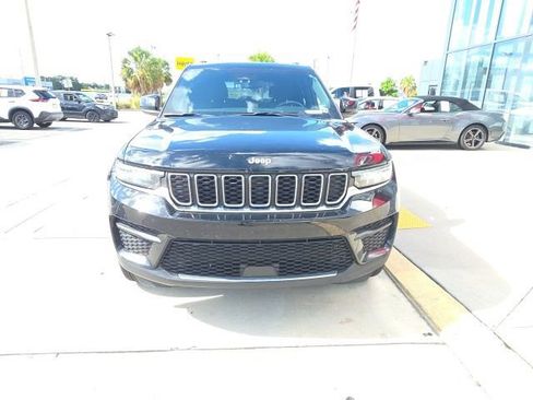 Used 2024 Jeep Grand Cherokee Laredo X w/ Luxury Tech Group I AWD/4WD image 9