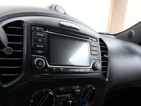 Used 2015 Nissan Juke S AWD/4WD image 28