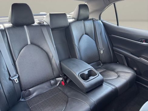 Used 2021 Toyota Camry XSE image 19