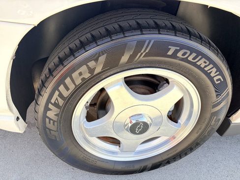 Used 2004 Chevrolet Impala w/ Preferred Equipment Group FWD image 22