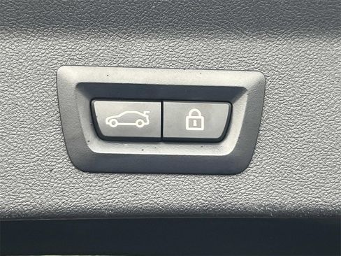 Used 2023 BMW X3 sDrive30i w/ Premium Package image 12