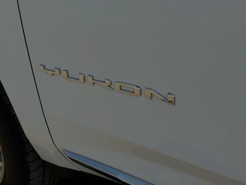Used 2024 GMC Yukon SLT AWD/4WD image 48
