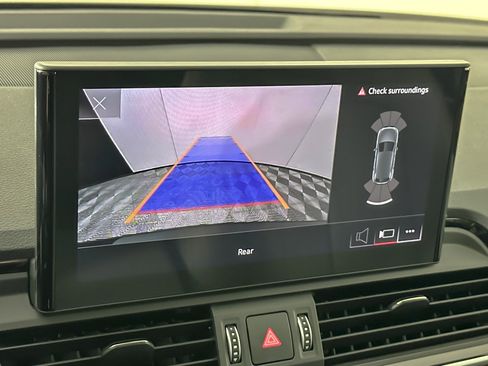 Used 2022 Audi Q5 2.0T Premium w/ Convenience Package image 18