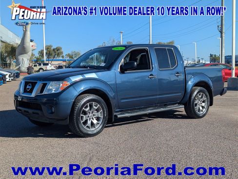Used 2020 Nissan Frontier SV image 1