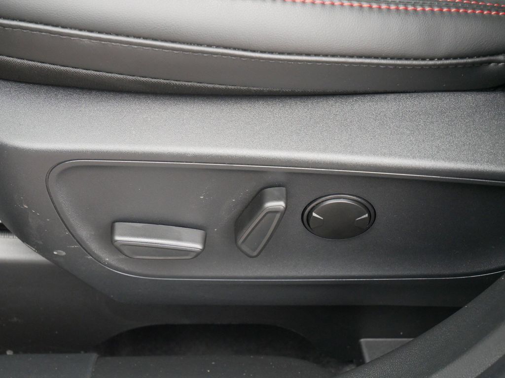 New 2026 Ford Escape ST-Line w/ Tech Pack #1 AWD/4WD image 19