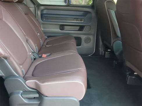 New 2025 Volkswagen ID. Buzz Pro S image 20