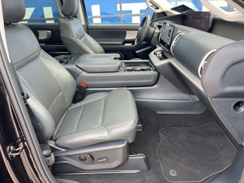 Used 2025 Ford Expedition Max Active RWD image 13