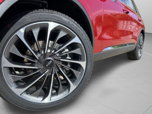 New 2026 Lincoln Aviator Reserve AWD/4WD image 36