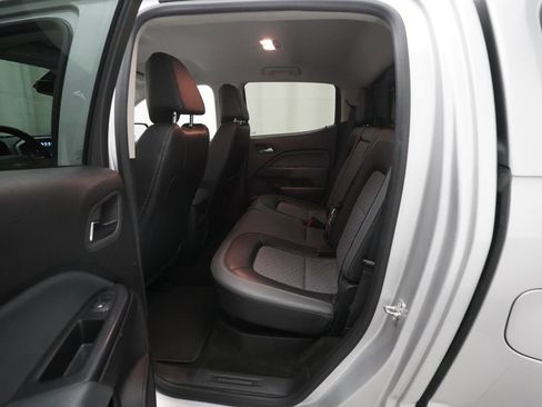 Used 2017 Chevrolet Colorado Z71 AWD/4WD image 10