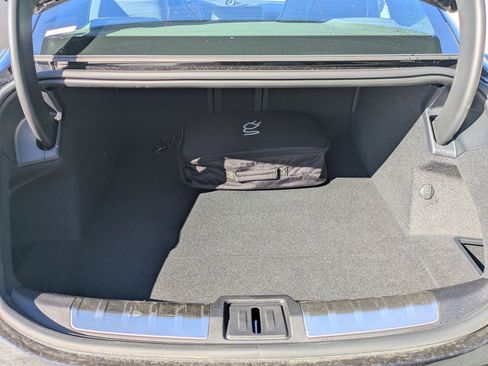 New 2025 Porsche Taycan image 24