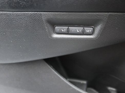 Used 2016 Nissan Murano Platinum image 18