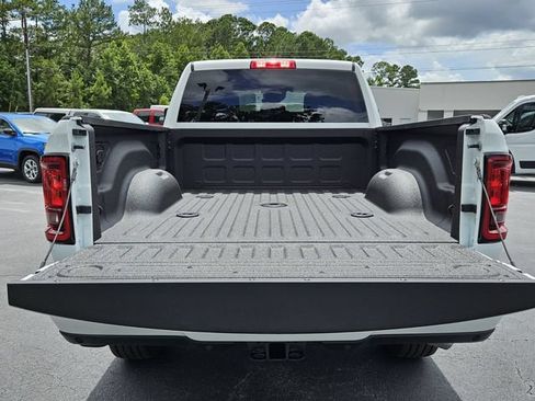 New 2025 RAM 2500 Big Horn AWD/4WD image 13