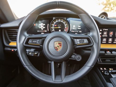 Used 2022 Porsche 911 GT3 image 13