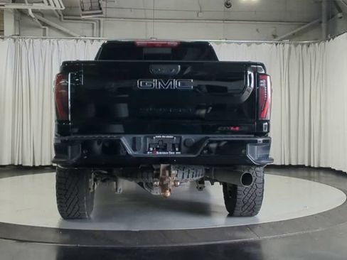Used 2025 GMC Sierra 2500 AT4X AWD/4WD image 7