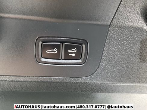 Used 2022 Porsche Panamera 4S w/ Premium Package image 43