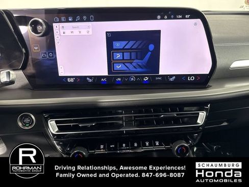 Used 2024 Chevrolet Traverse LT w/ LPO, Floor Liner Package FWD image 9