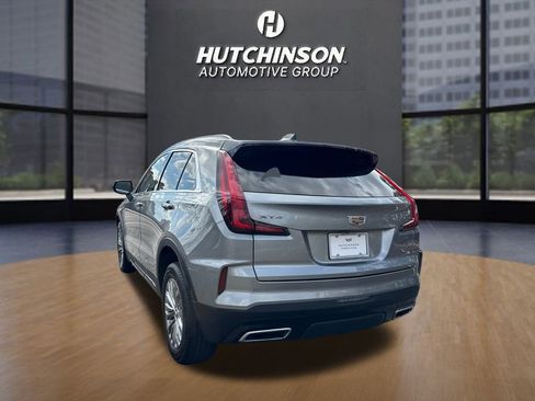 Used 2025 Cadillac XT4 Premium Luxury image 5