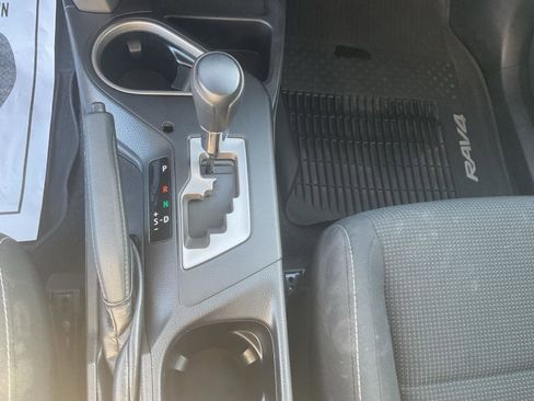 Used 2018 Toyota RAV4 XLE image 16