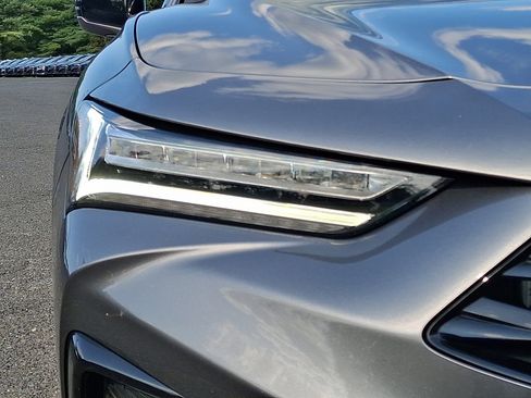 Certified 2025 Acura TLX w/ Technology Package image 9