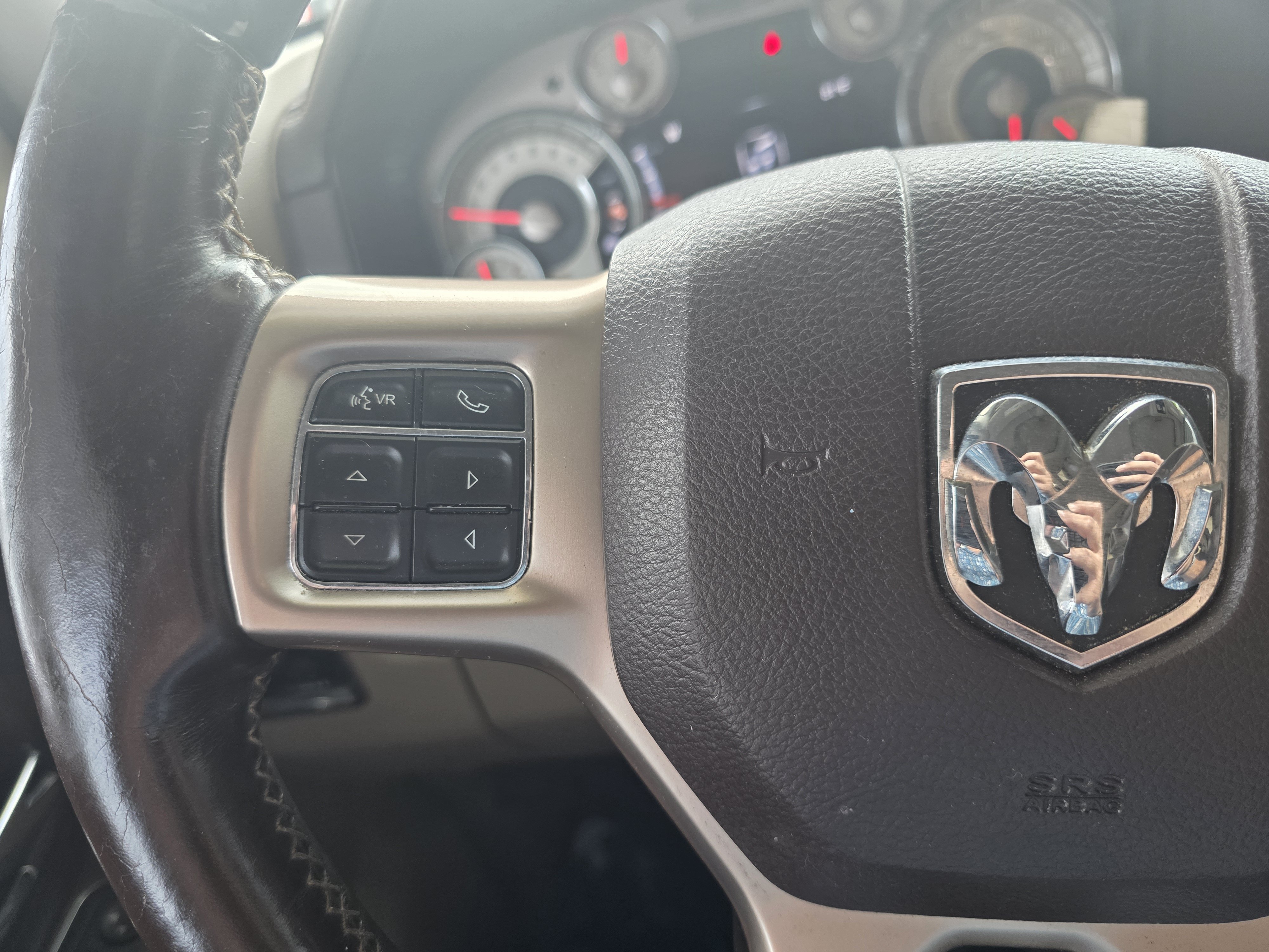 Used 2016 RAM 1500 Laramie Longhorn w/ Convenience Group AWD/4WD image 22