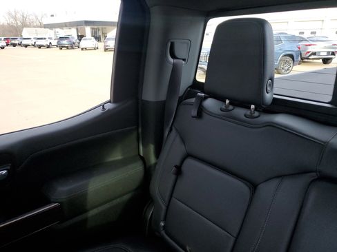 Used 2021 Chevrolet Silverado 1500 LT Trail Boss w/ Convenience Package II image 13