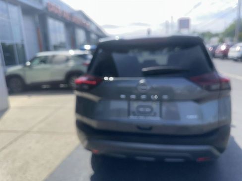Used 2023 Nissan Rogue S AWD/4WD image 4