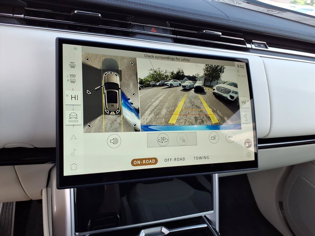 Used 2025 Land Rover Range Rover SE AWD/4WD image 20