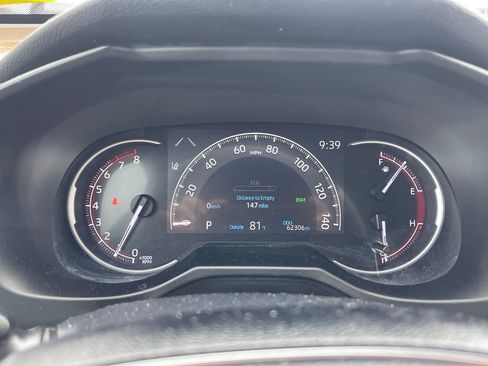 Used 2019 Toyota RAV4 Limited AWD/4WD image 12