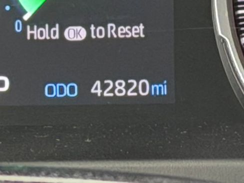 Certified 2022 Toyota RAV4 XLE Premium AWD/4WD image 30