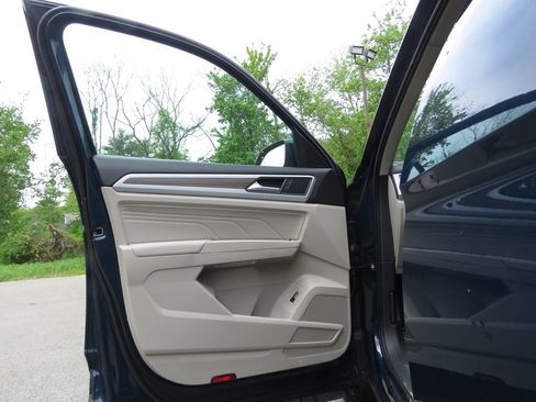 Used 2021 Volkswagen Atlas SEL AWD/4WD image 9