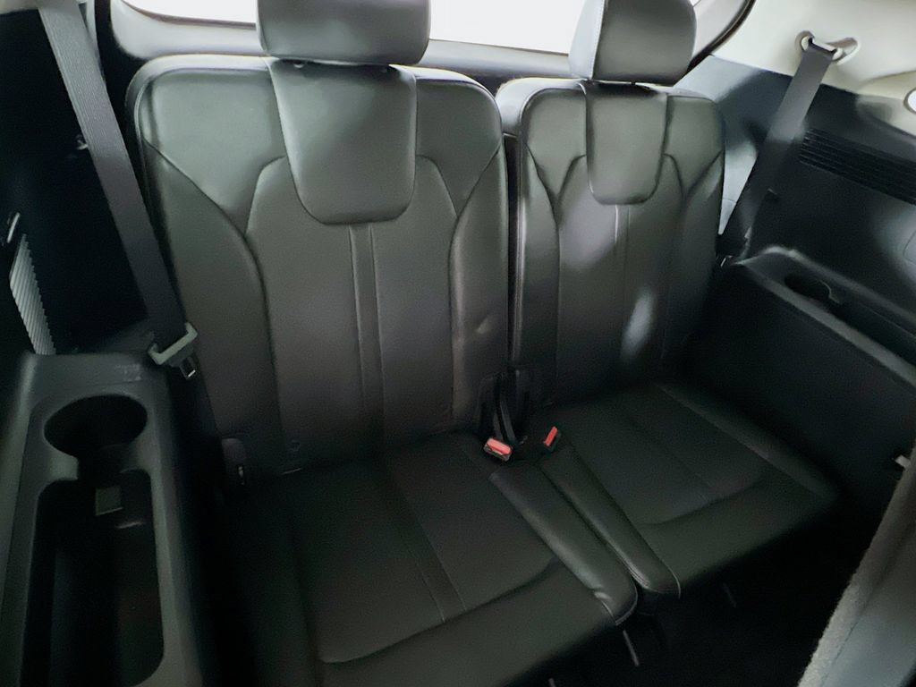 Used 2022 Kia Sorento S w/ Panoramic Sunroof Package AWD/4WD image 28
