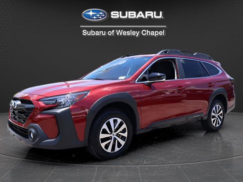 Used 2025 Subaru Outback Premium AWD/4WD image 3