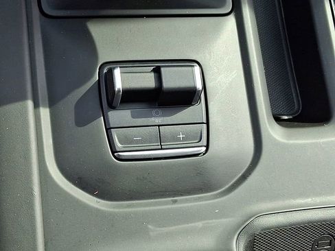 Used 2022 GMC Sierra 1500 AT4X image 25