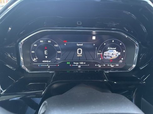 Used 2023 GMC Sierra 1500 SLT w/ SLT Premium Plus Package image 7