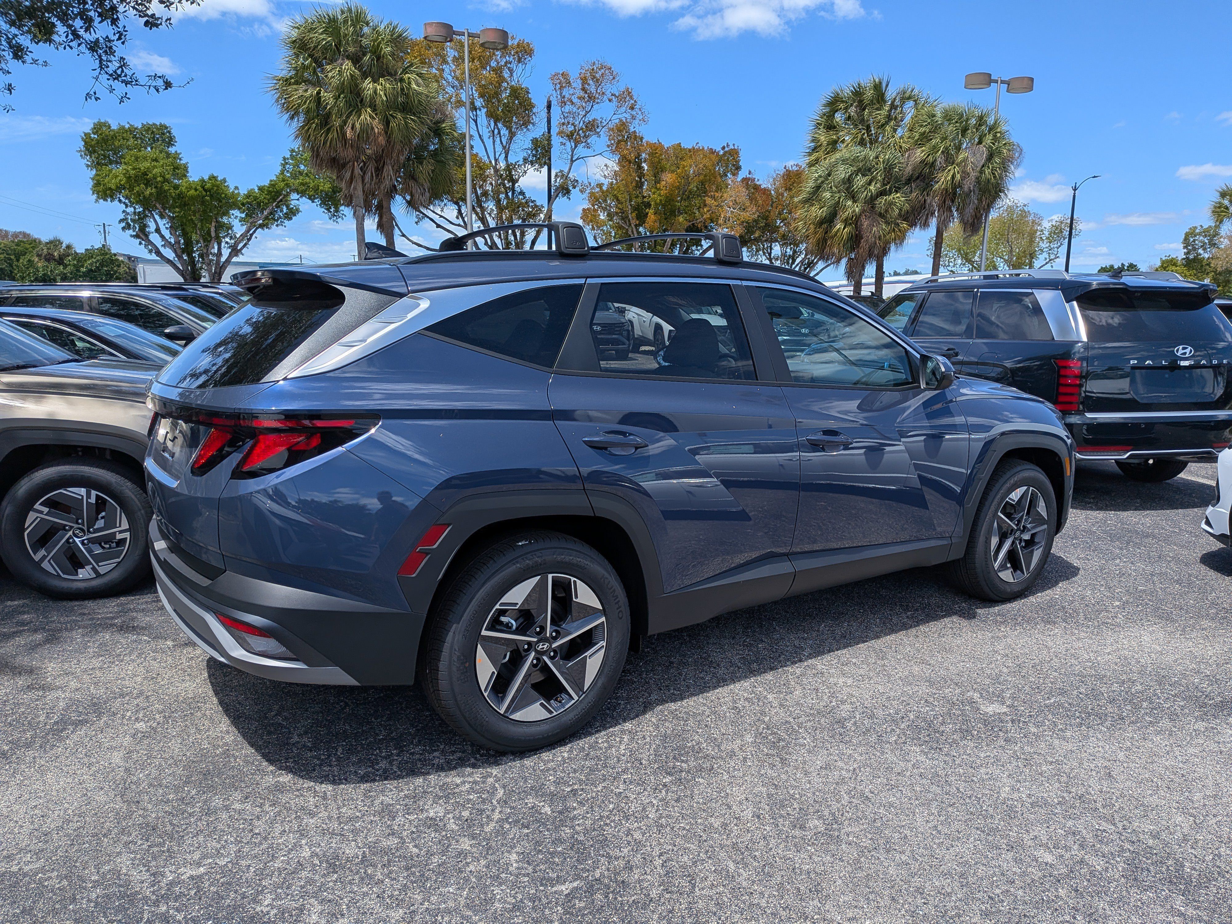 New 2026 Hyundai Tucson SEL Plus w/ Tow & Go Package FWD image 4