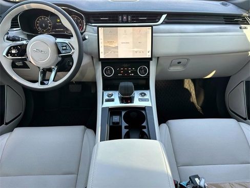 New 2025 Jaguar F-PACE R-Dynamic S image 13