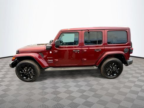 Used 2022 Jeep Wrangler Unlimited Sahara AWD/4WD image 9