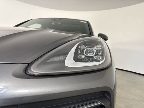 Certified 2023 Porsche Cayenne Platinum Edition AWD/4WD image 11