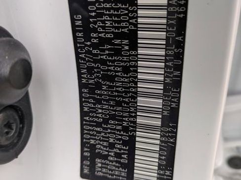 Used 2024 Toyota Corolla LE image 34