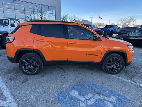 New 2026 Jeep Compass Latitude image 34