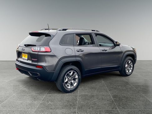 Used 2019 Jeep Cherokee Trailhawk w/ Comfort/Convenience Group AWD/4WD image 5