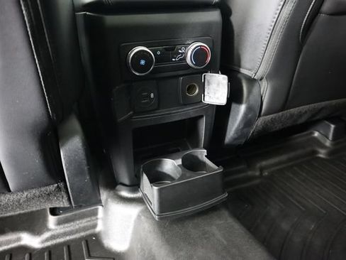Used 2022 Ford Explorer XLT w/ Equipment Group 202A AWD/4WD image 62