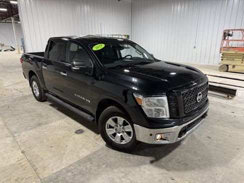 Used 2019 Nissan Titan SV image 33