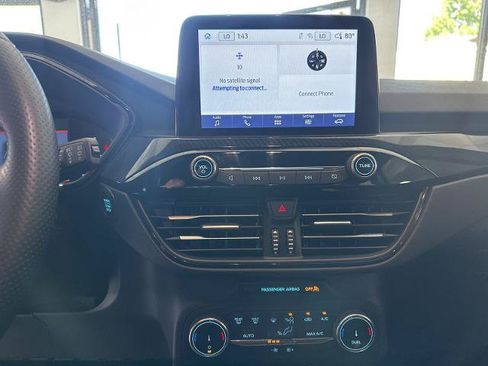 Certified 2023 Ford Escape ST-Line w/ Equipment Group 301A FWD image 5